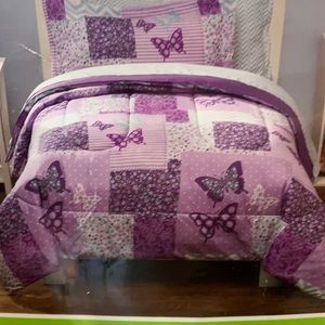 Purple butterfly twin comforter and pillow set